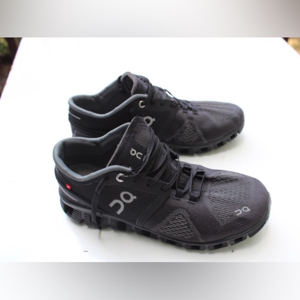 On Cloud X shoes